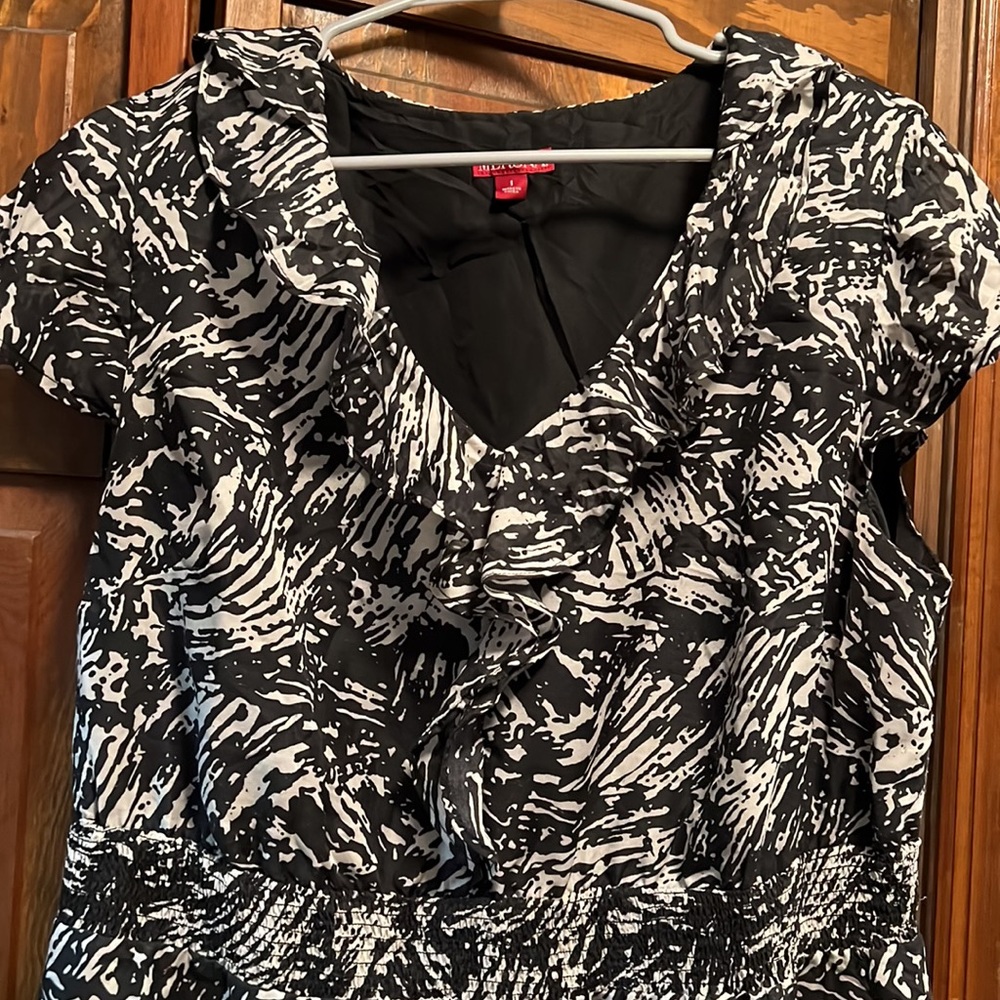 Spring dress - Picture 4 of 4
